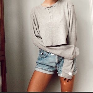 Gray Levi’s long sleeve